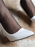 Nessie Photo NO.068 Maomao - Black line and white heels(20)